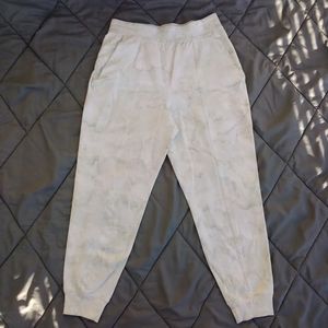 Perfect Condition! Lululemon White Marble Joggers Pima Cotton Size 8